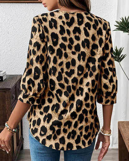 Blusa de manga media con estampado de leopardo y corte holgado